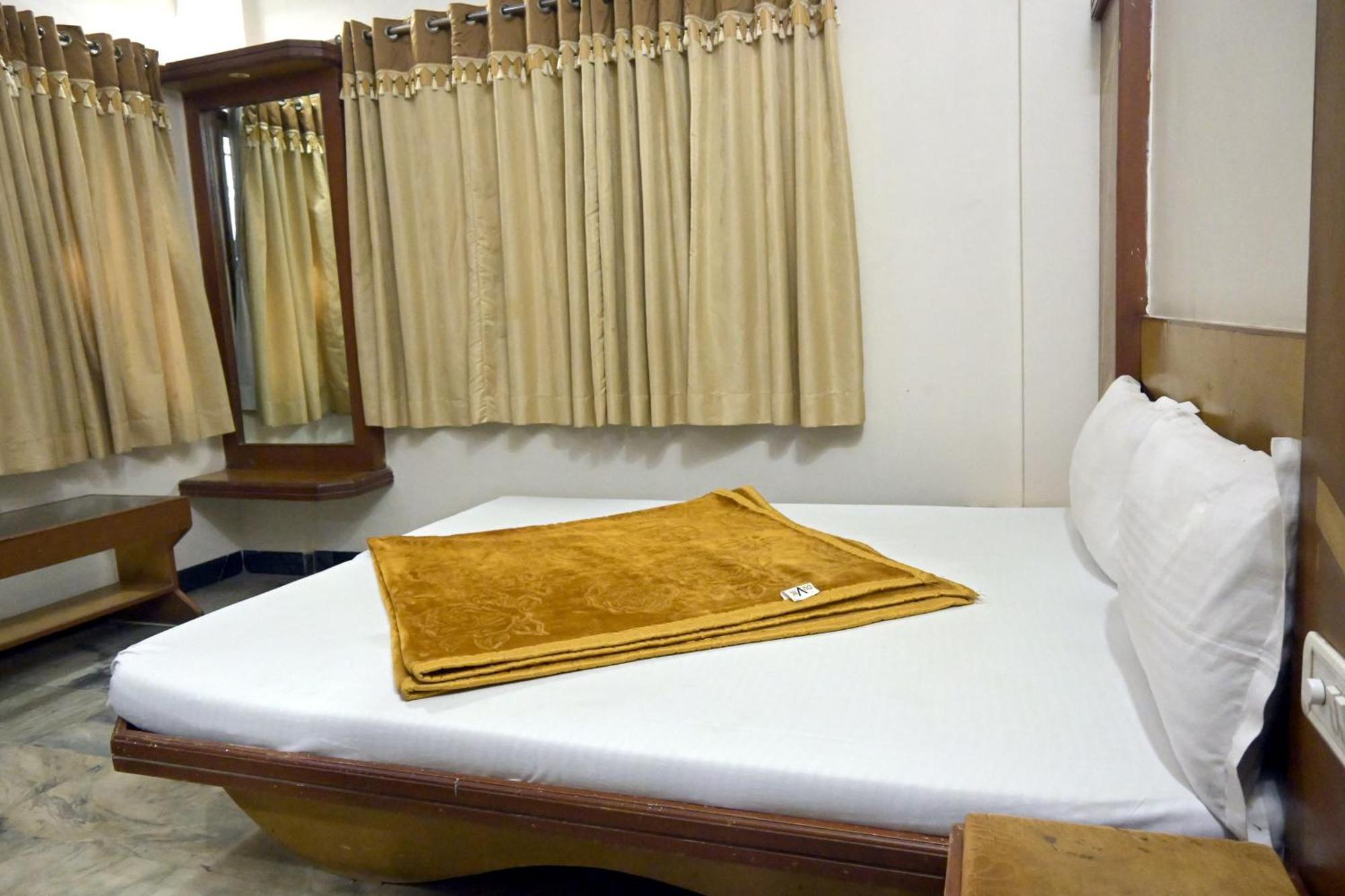 Hotel Roshan Palace Ambaji Kültér fotó